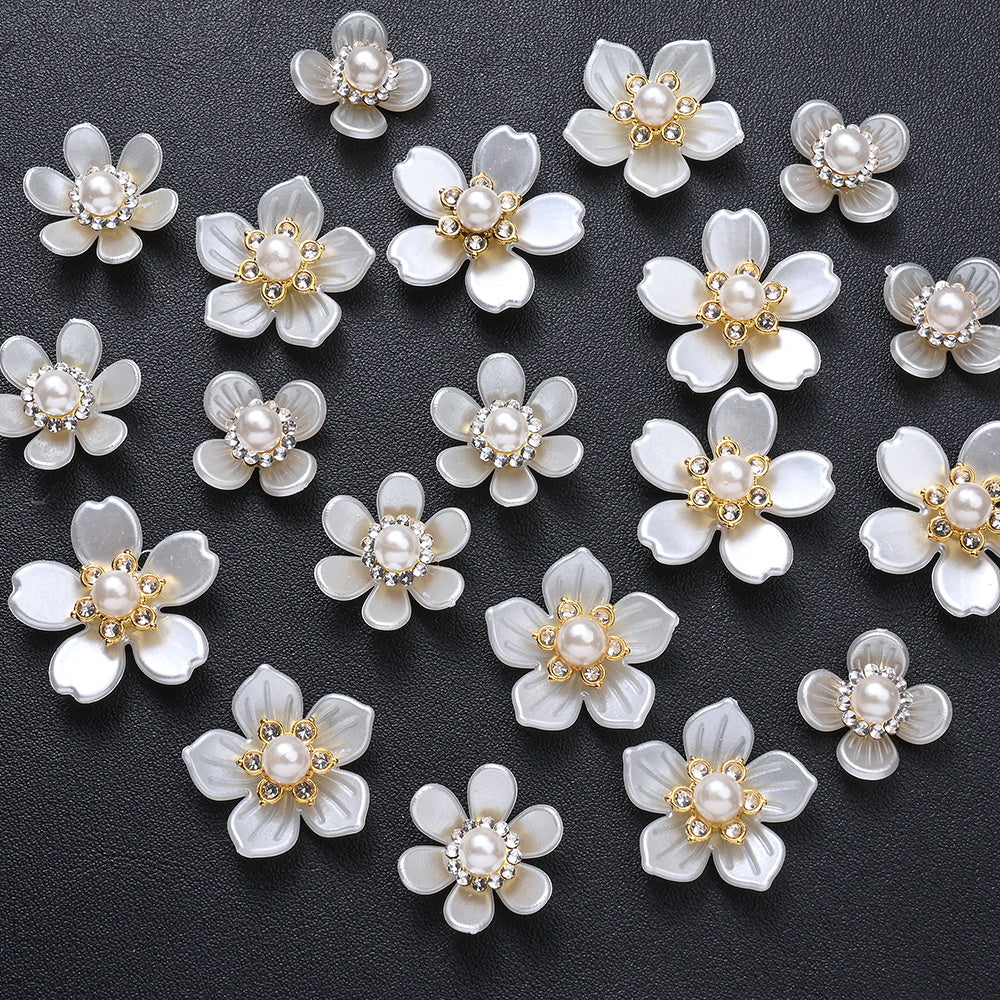 19-27 mm White Flower Acrylic Patches