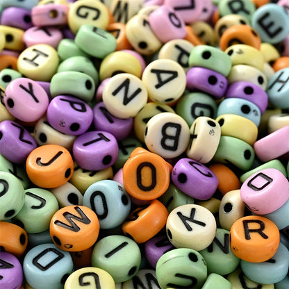 100PCS 4×7mm Heart-Shaped A-Z Letter Acrylic Bead Set