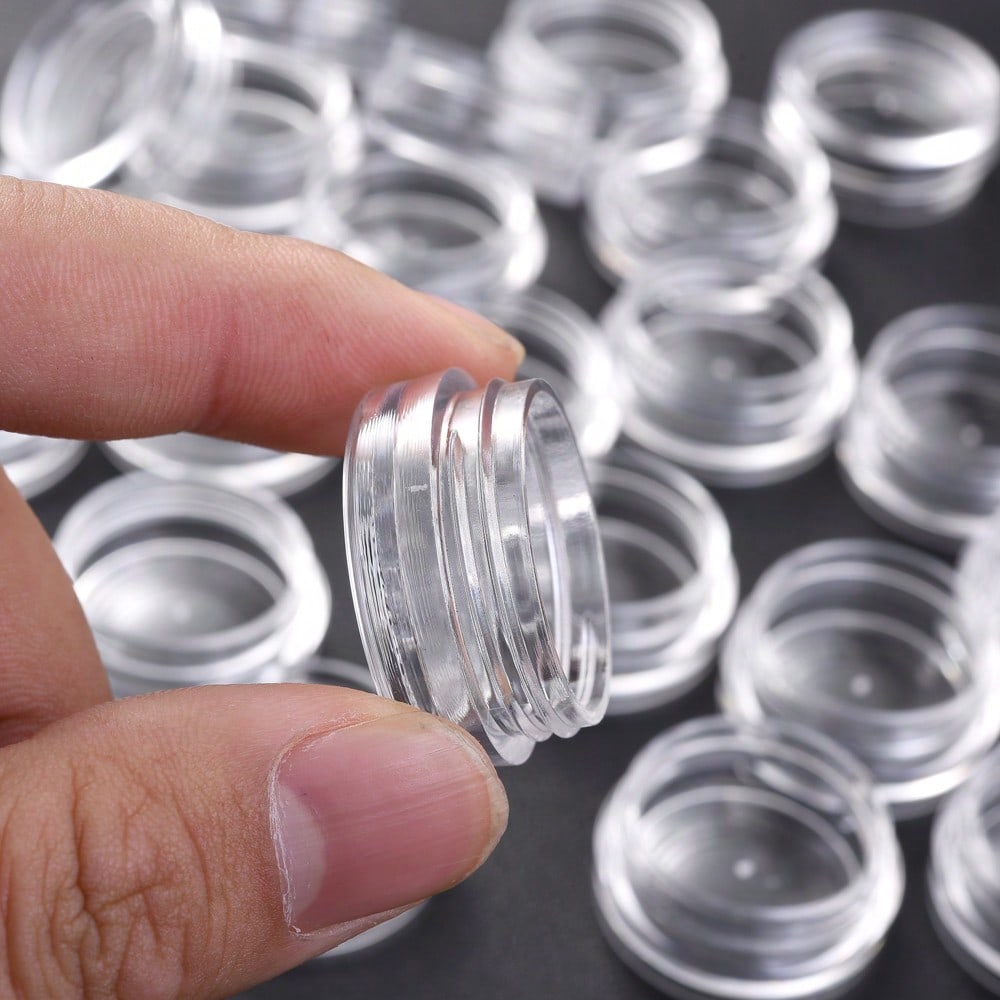 White Round Plastic Storage Boxes with Lids