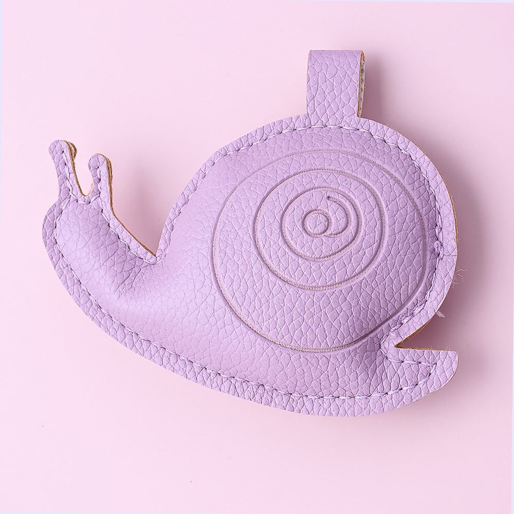 1PC 72×88mm 3D Leather Snail Pendant Keychain